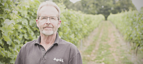 Julian Searle Vineyard Specialist